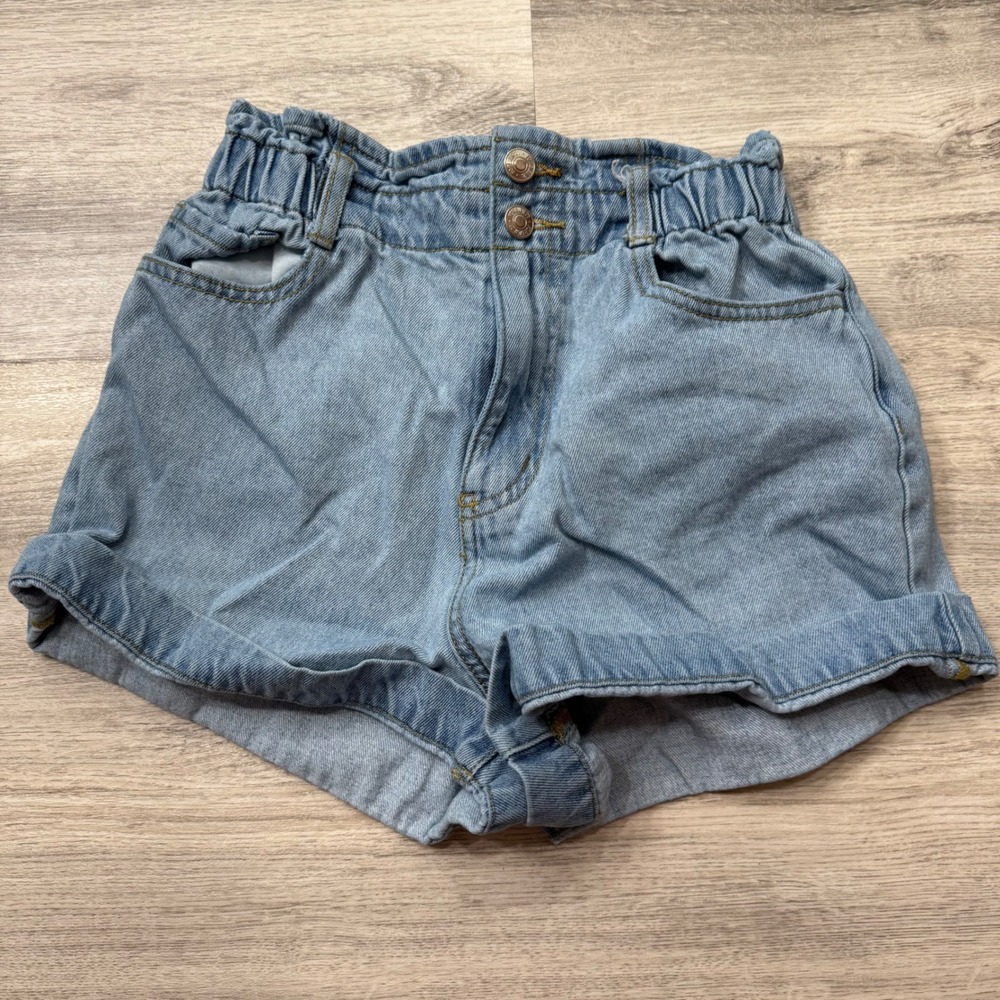 Forever 21 Paperbag Waist Denim Shorts Light Wash Cuffed Rolled‎ Hem Size S